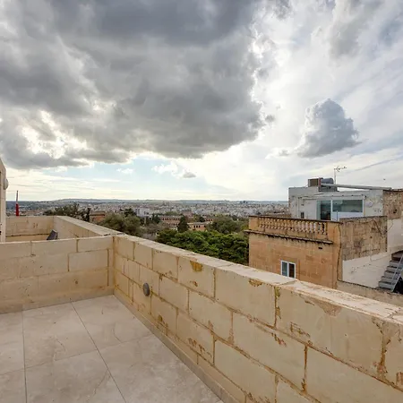 Stylish And Modern Near Valletta Fcav1-2 アパート *